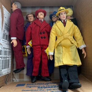 Yellow and Red Detective Action Figures Set